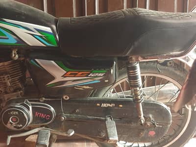 bhawalpur sy lia tha bike bike mn socks k ilawa or koi issue n h