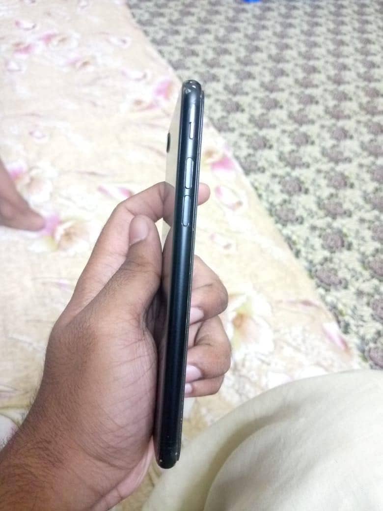 Apple iPhone SE 7