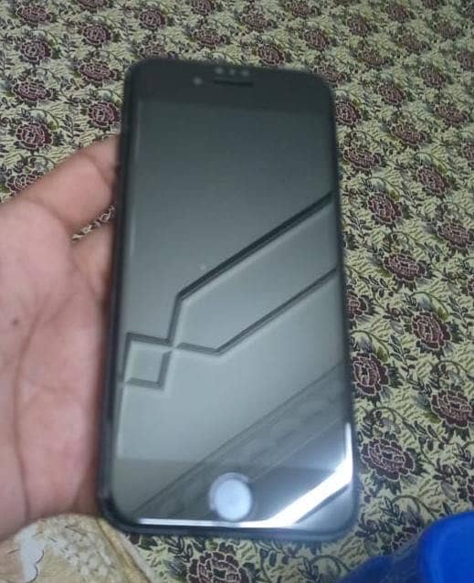 Apple iPhone SE 8