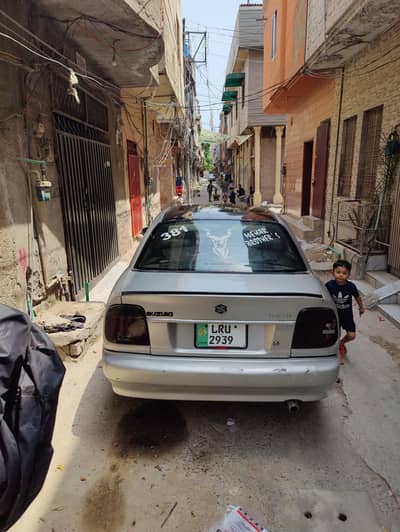 Suzuki Baleno 2004