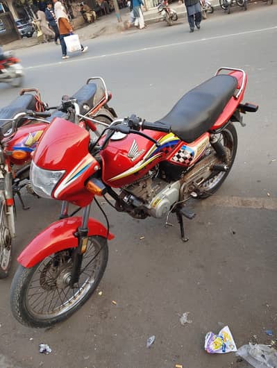 Honda deluxe 125
