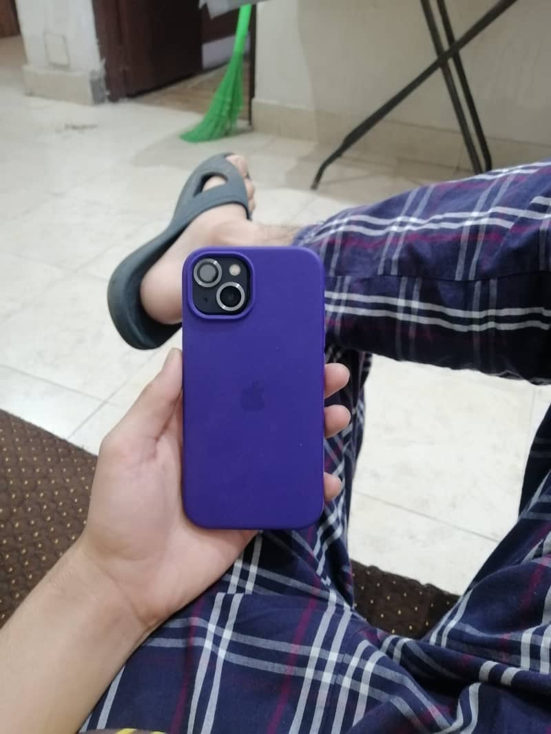 Apple iPhone 13 0