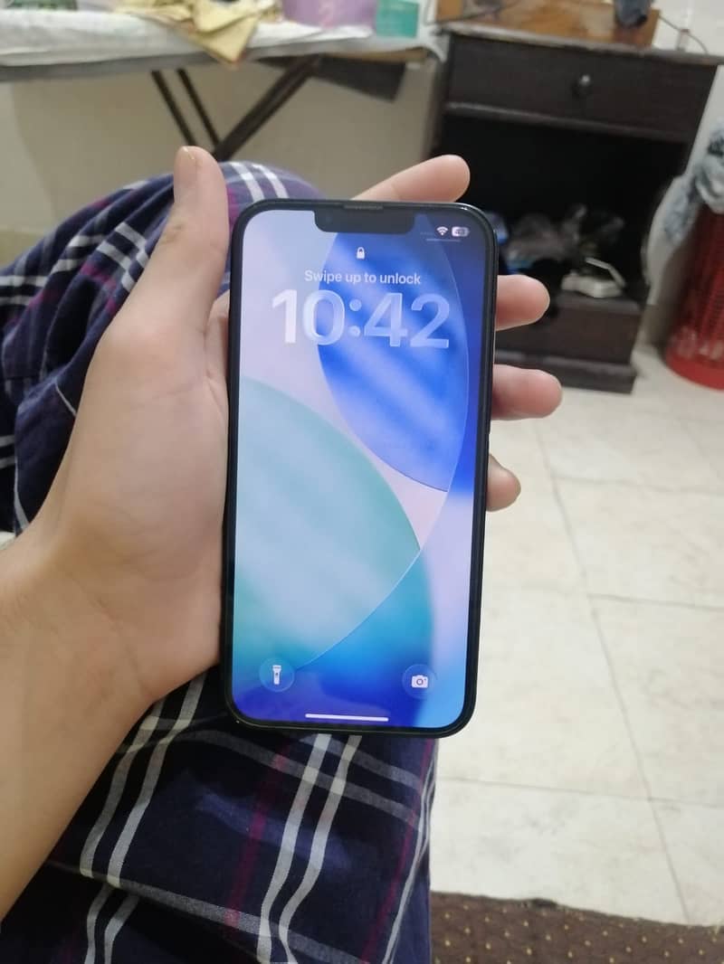 Apple iPhone 13 2