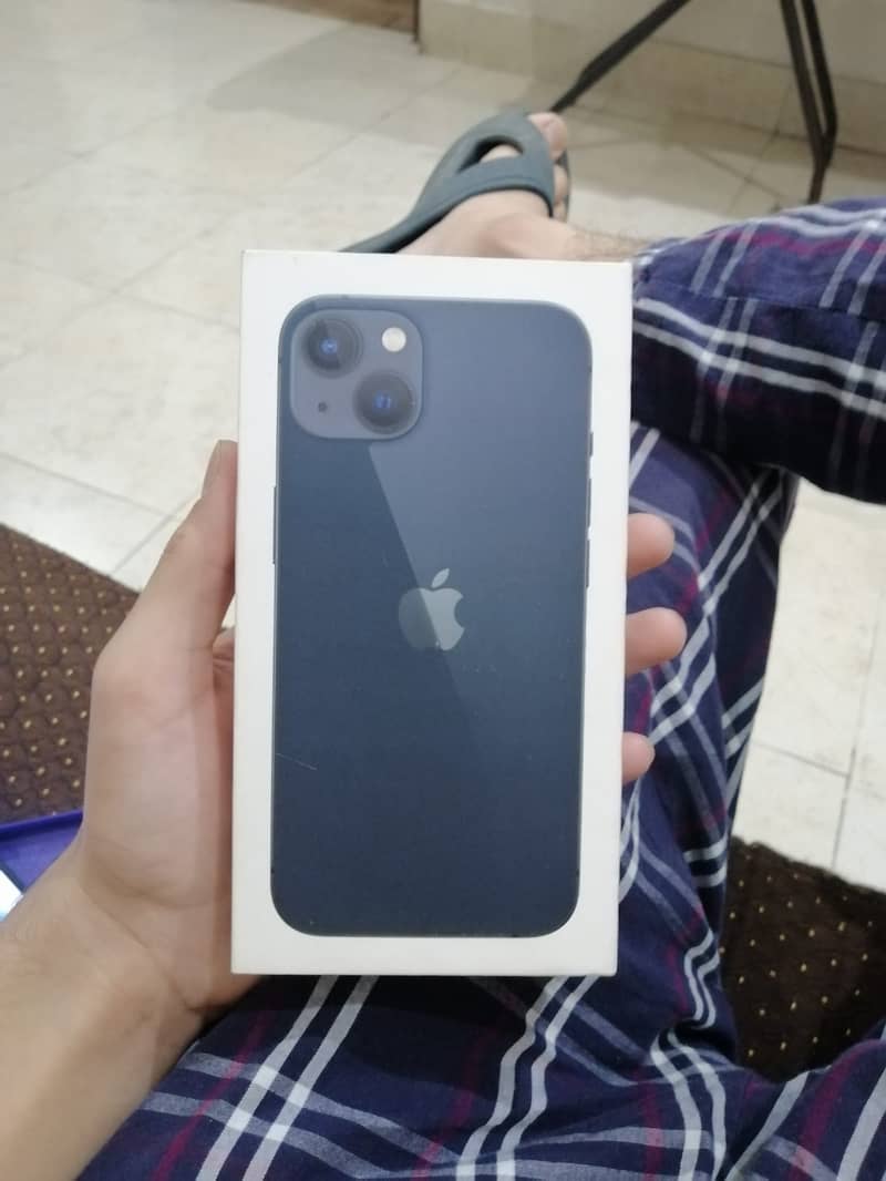 Apple iPhone 13 5