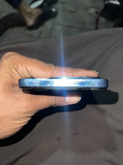 Infinix hot40i one hand used