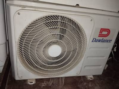 dawlance A. C genioun condition with gas is available