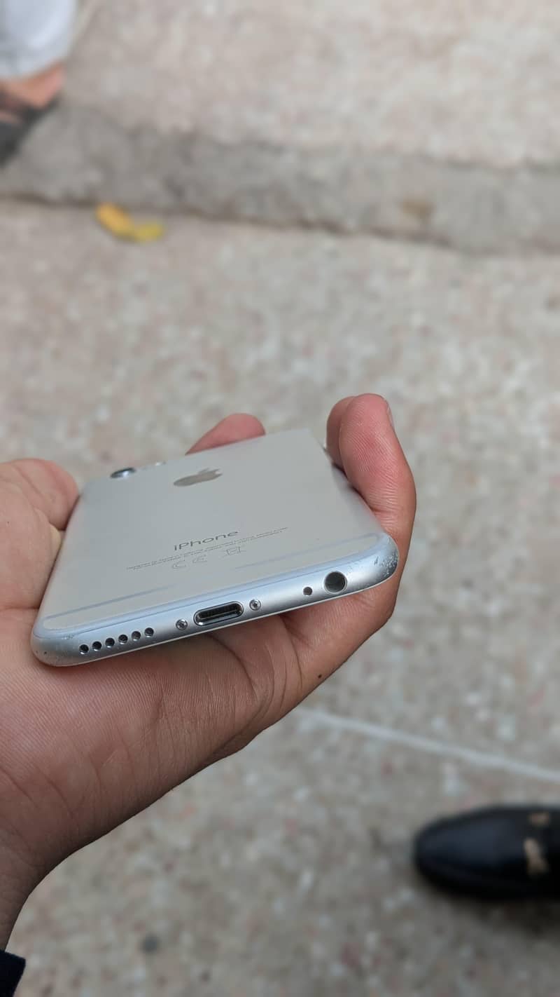 Apple iPhone 6 2