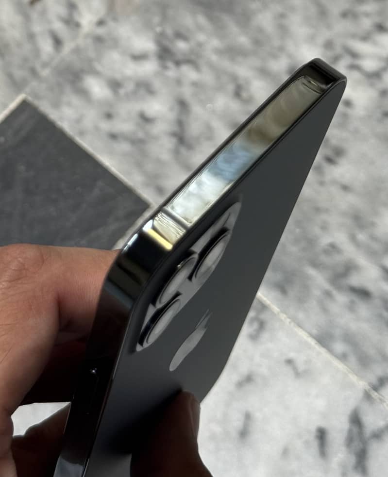 iPhone 12 Pro 4