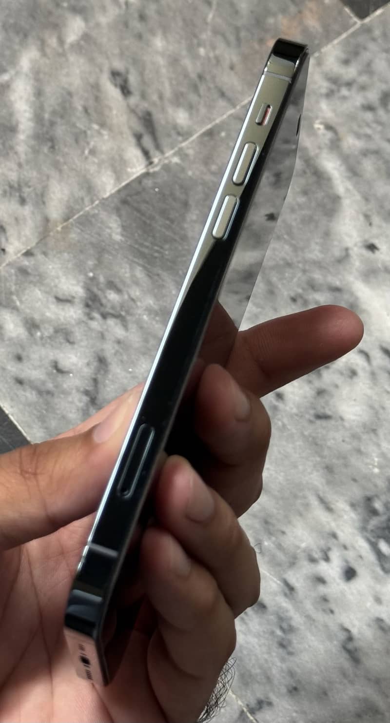 iPhone 12 Pro 3