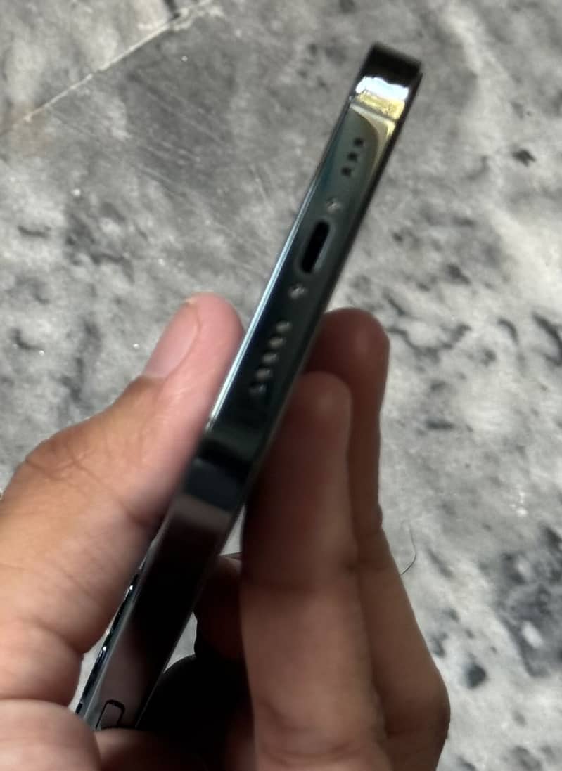 iPhone 12 Pro 5