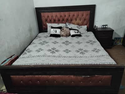 wooden bed king size