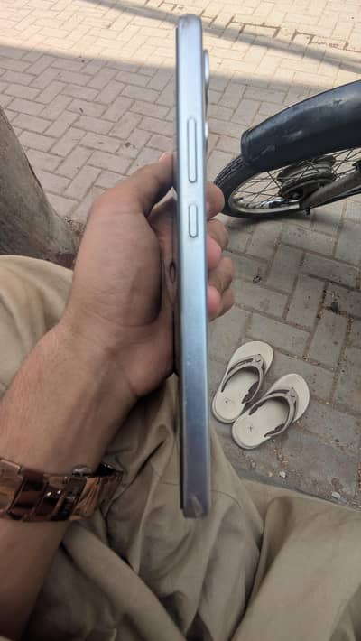 Vivo Y400