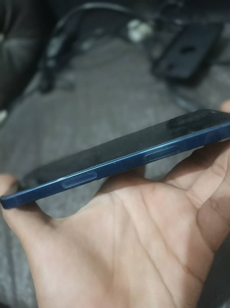 Apple iPhone 12 2