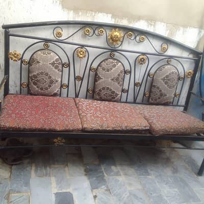 sofa sela Karna chyta h