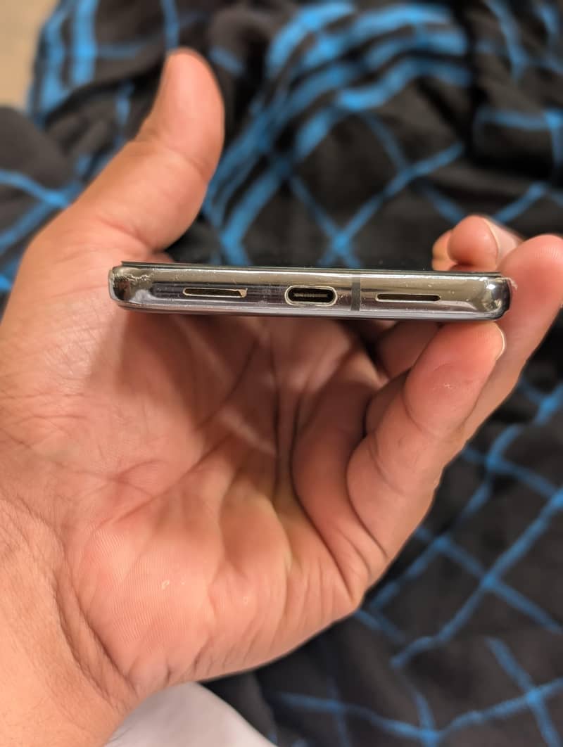 Google Pixel 8 Pro 2