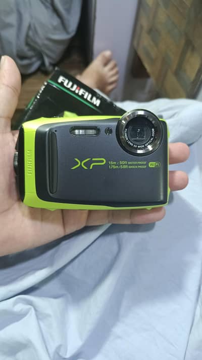 fuji film finepix xp90. . 16 mega pixel. . with wifi