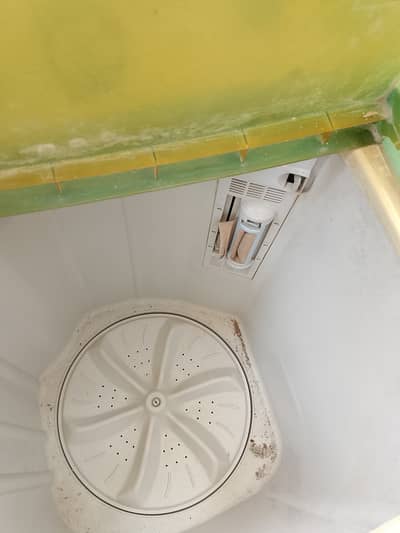 Haier Washing machine with dryer