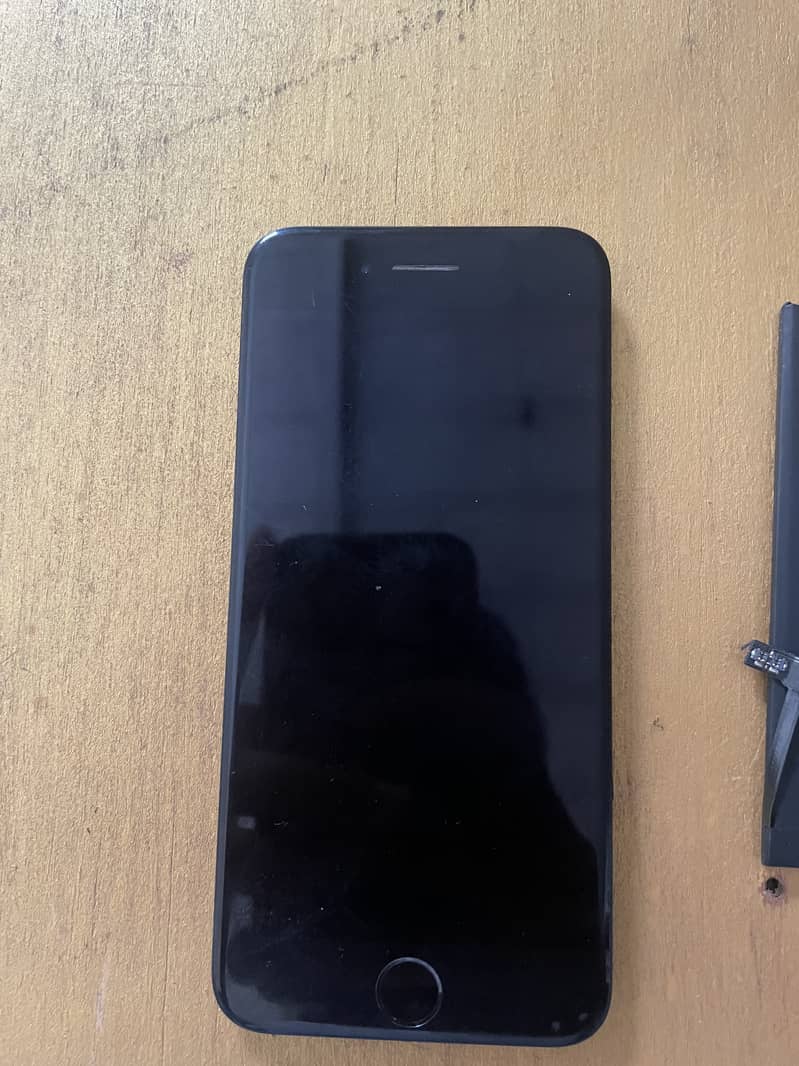 Apple iPhone 7 3