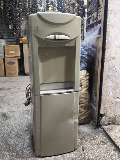 Water dispenser