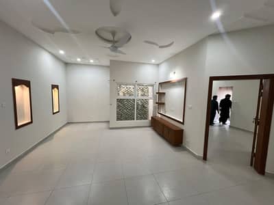 Bahria Enclave Sector C 2 10 Marla Ground Portion Available For Rent