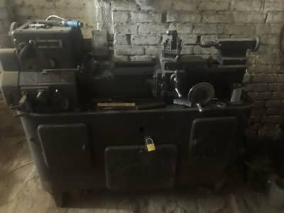 lathe machine in working condition