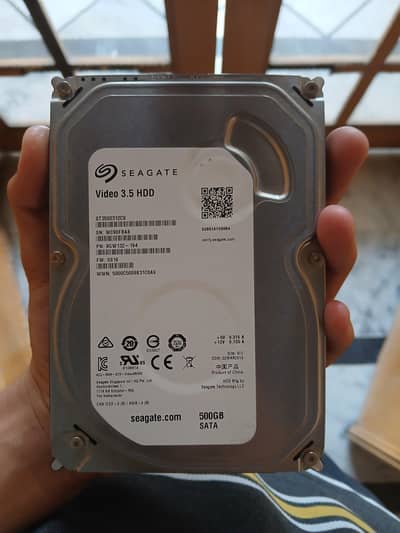 Seagate 500gb Hard drive like new 10 by 10 condition urgent sale