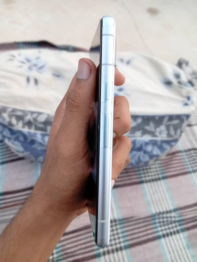 Google Pixel 7a 4