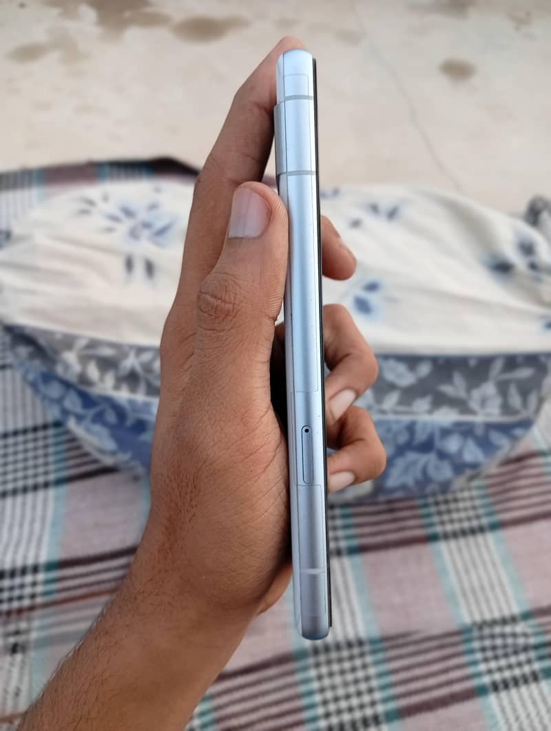 Google Pixel 7a 5
