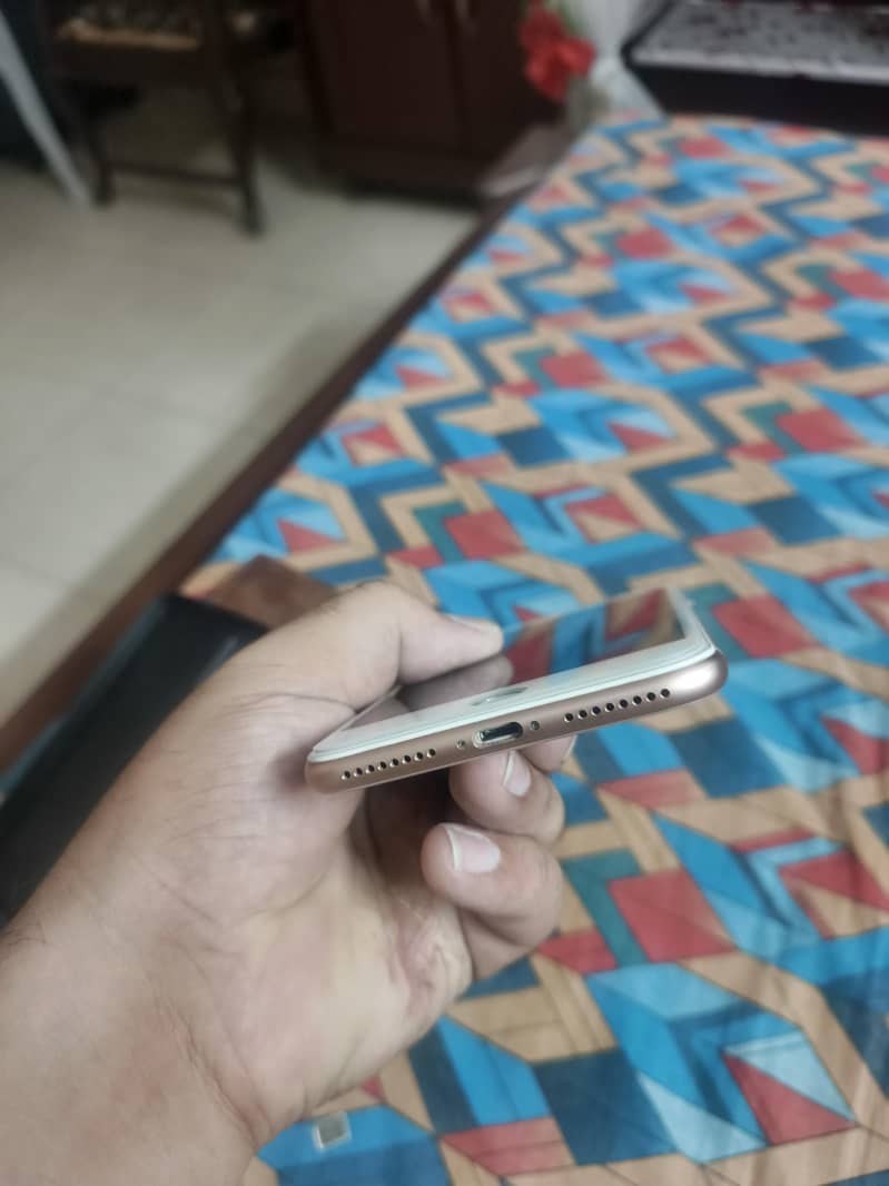 iphone 8 plus 3