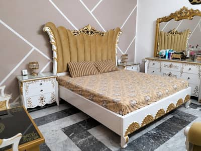 Wooden King Size Bed (Full Set)