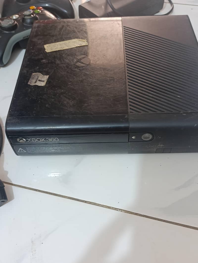 Xbox 360 slim 0