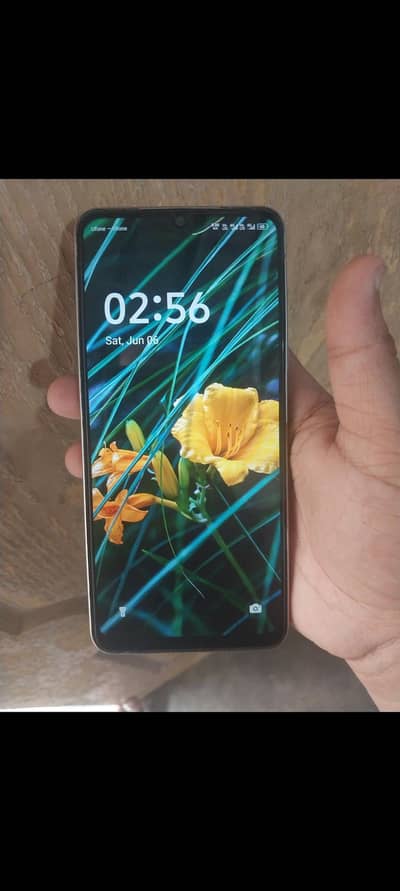 Itel City 100