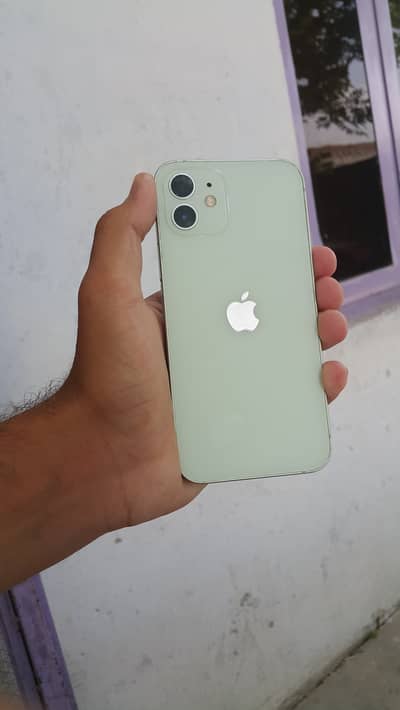 Apple iPhone 12