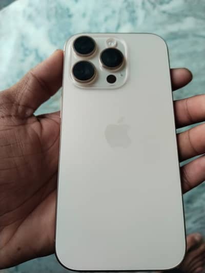 Apple iPhone 16 Pro