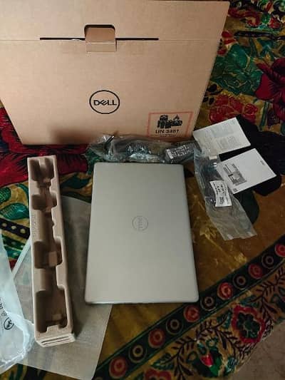 Laptop Dell core i7 32 GB ram 1tb SSD memory with full Box