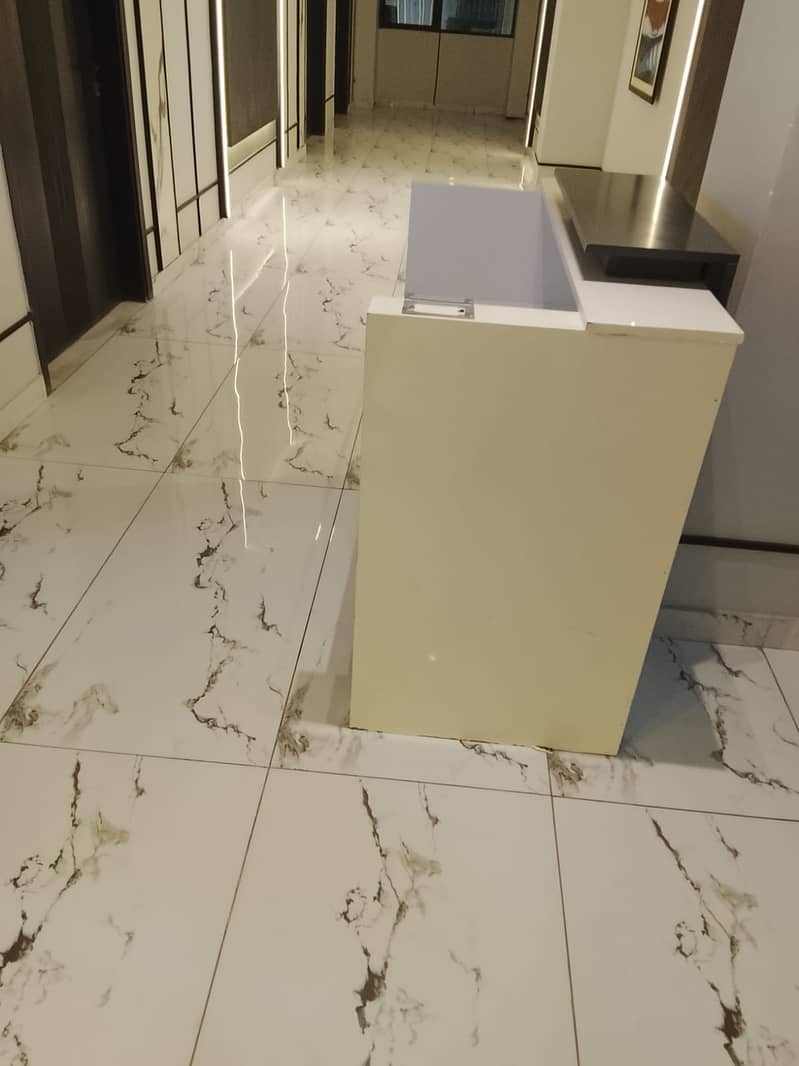 office reciption table 1