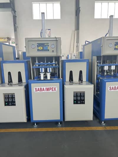 Water bottles pet blowing moulding machine