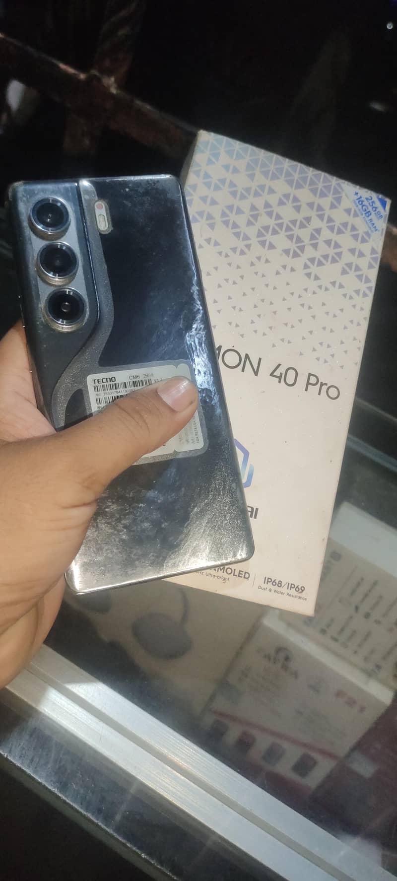Tecno CAMON 40 Pro 0