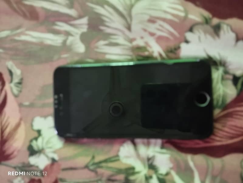 Apple iPhone 8 3