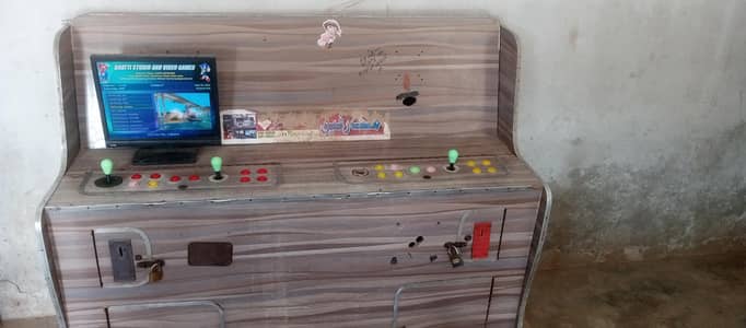 2 Player Arcade Gaming Machine For Sale – Working Condition