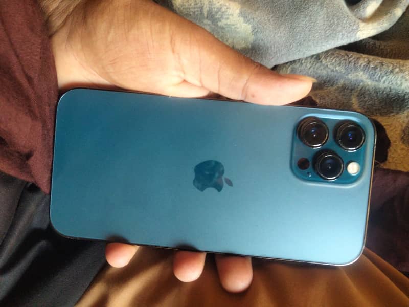 Apple iPhone 12 Pro Max 2