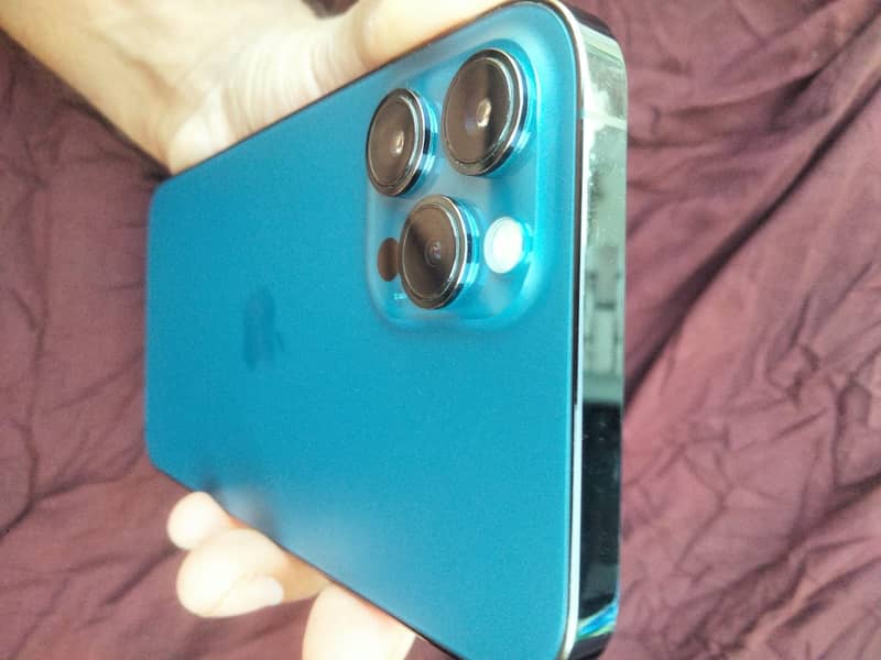 Apple iPhone 12 Pro Max 4