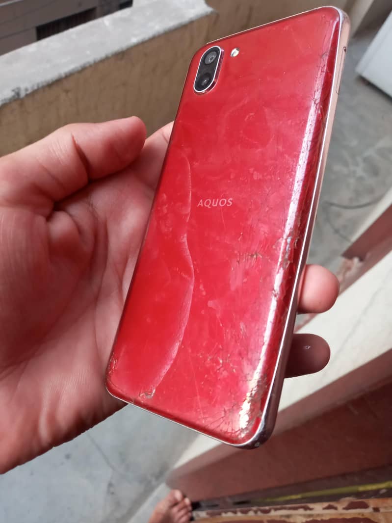 sharp aquos r2 0