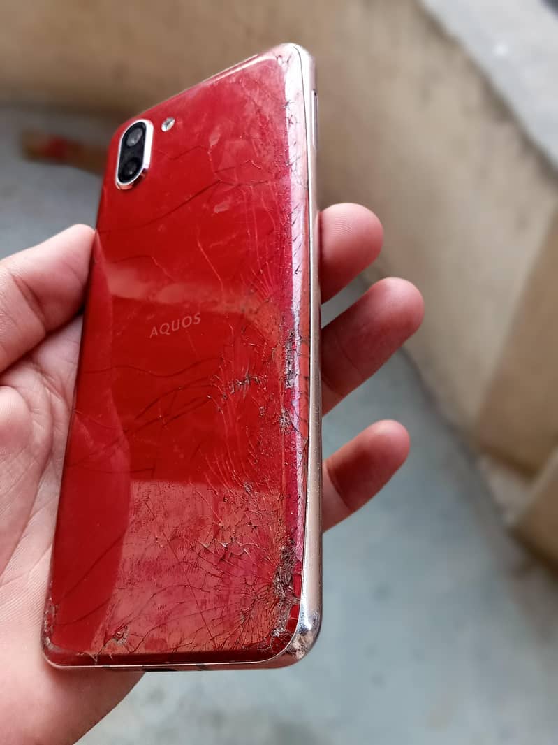 sharp aquos r2 1