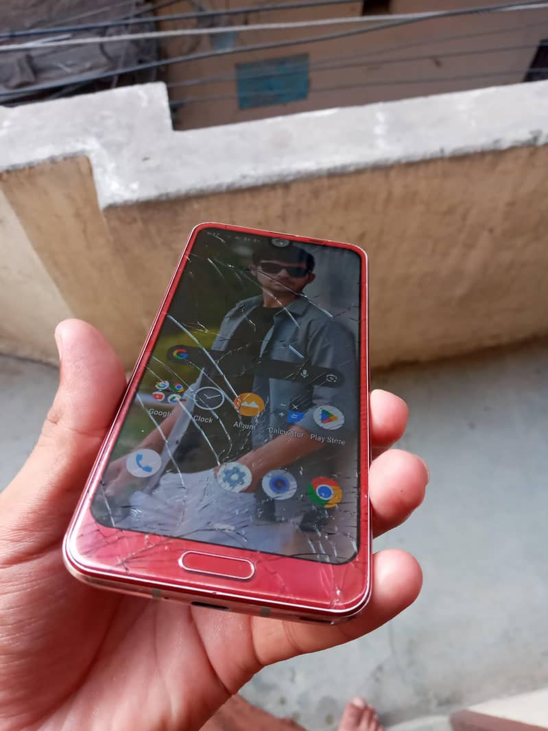 sharp aquos r2 2