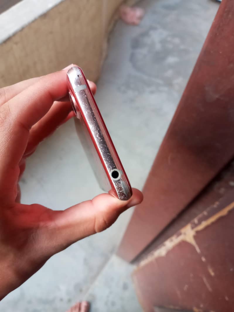 sharp aquos r2 6