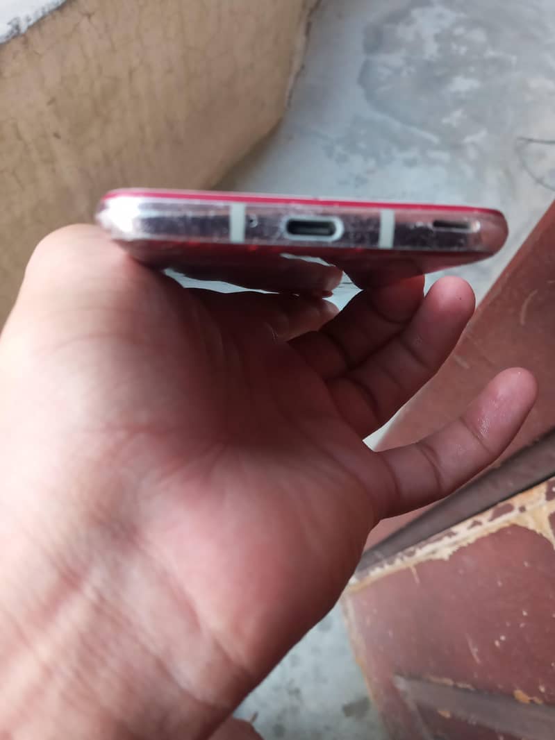 sharp aquos r2 10