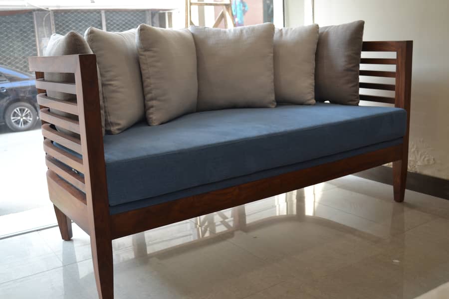 Sofa 7 Seater without centre table. 1