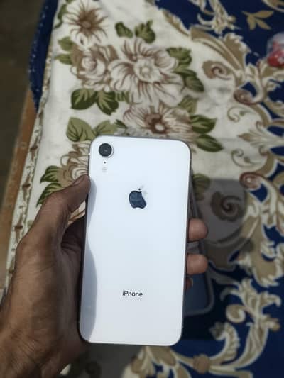 Apple iPhone XR
