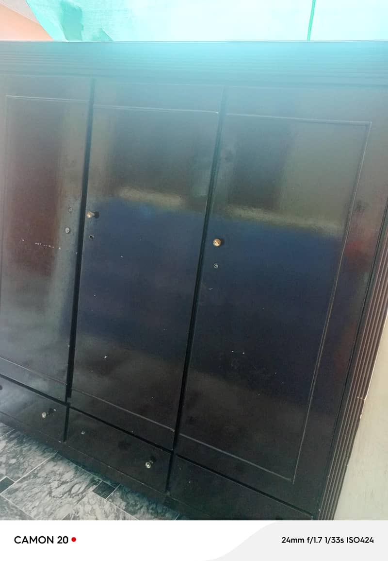 wardrobe 1